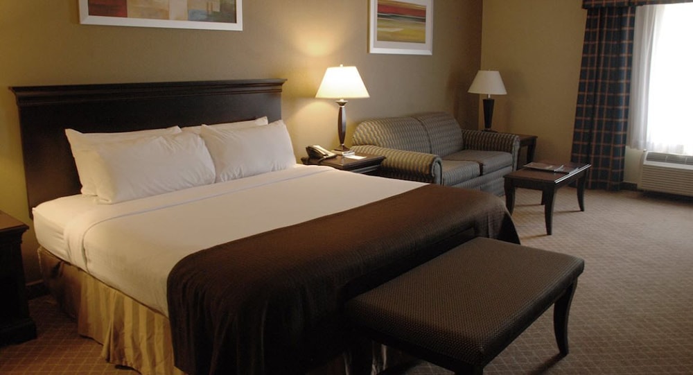 The Plaza Hotel & Suites Winona - photo 3