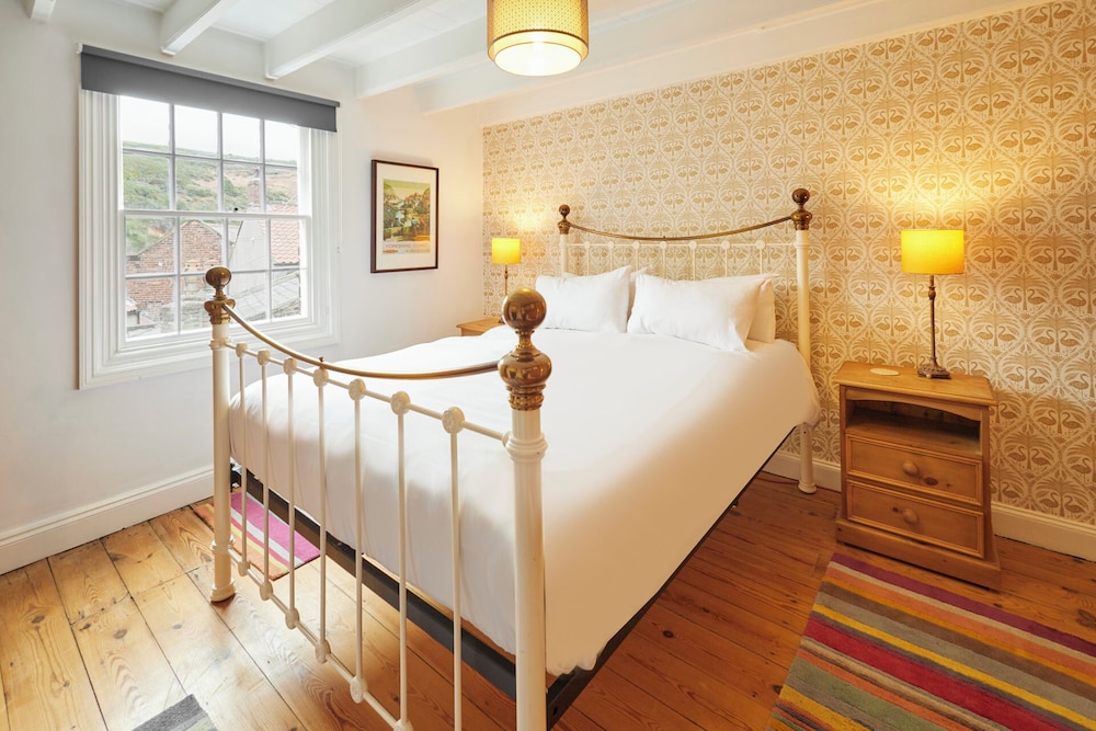 Host & Stay Hampdon Cottage — 4-Star Luxury Hotel in Saltburn-By-The-Sea, United Kingdom
