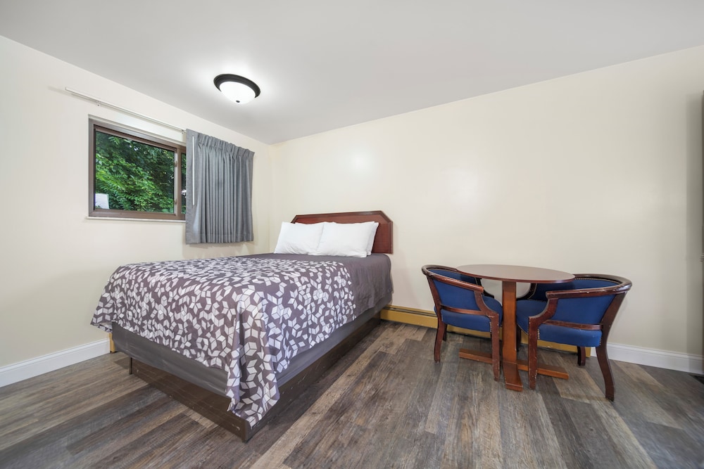 Kingsway Inn - photo 21