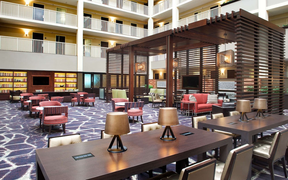 Embassy Suites by Hilton Philadelphia Airport - photo 7