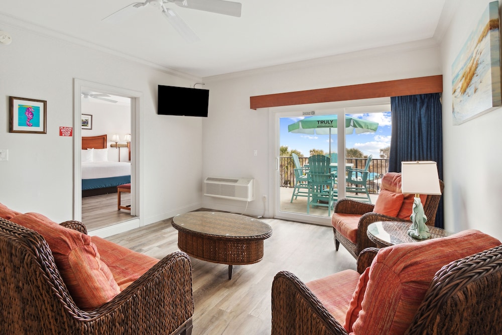 Seahorse Oceanfront Inn - photo 48
