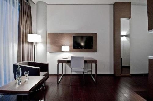Hegau Tower Hotel — Singen