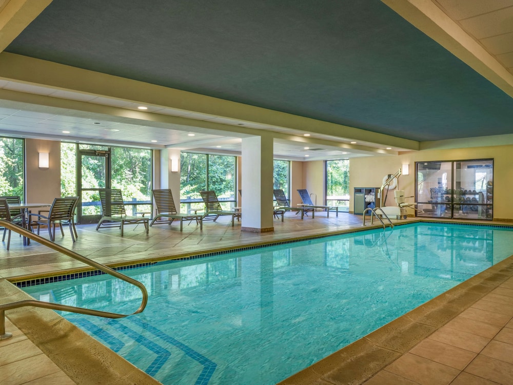 Hampton Inn Raynham Taunton - photo 28
