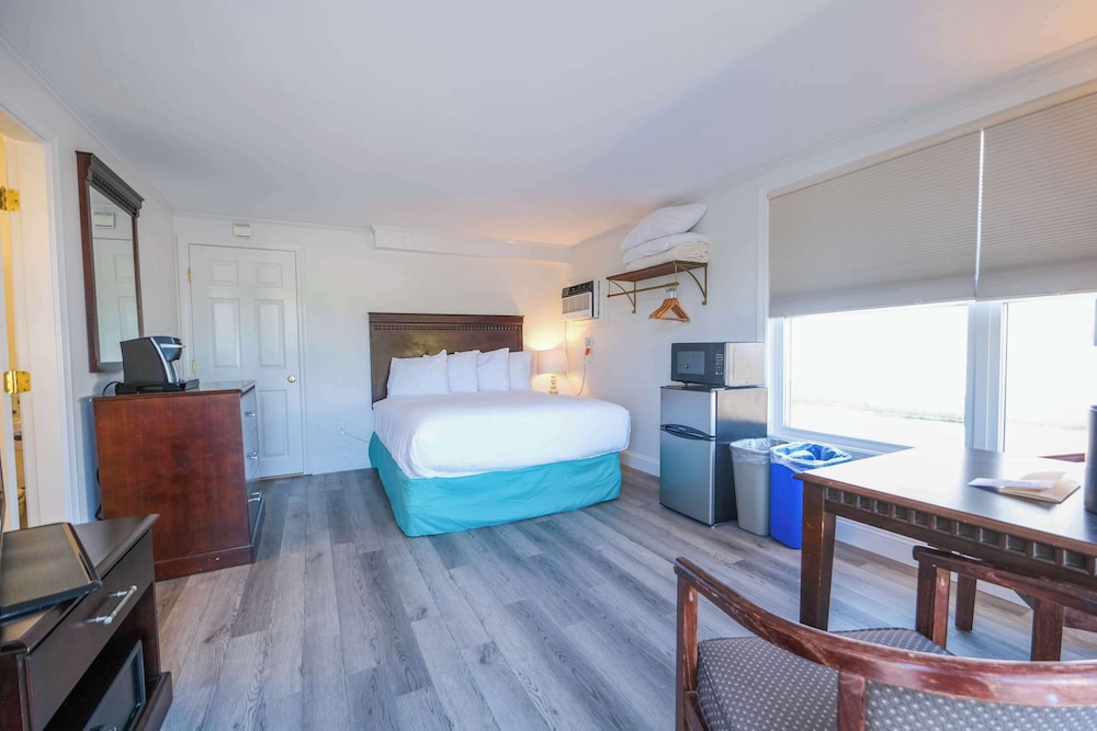 Norseman Resort on the Beach - photo 14