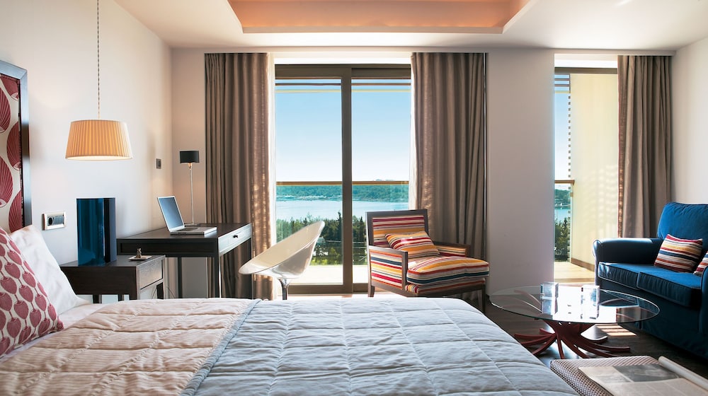 The Roc Club A Grecotel Hotel to Live in Athens, Greece