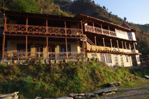 Orchard Huts — Chamba