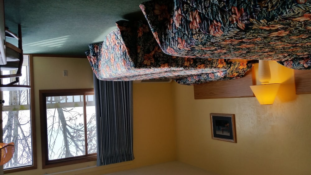 Algoma Beach Motel - photo 7