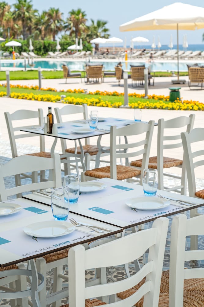 מזון ומשקאות