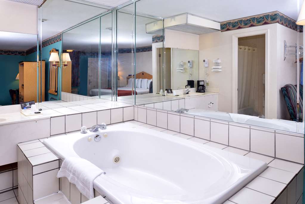 Americas Best Value Inn Wildersville - photo 9