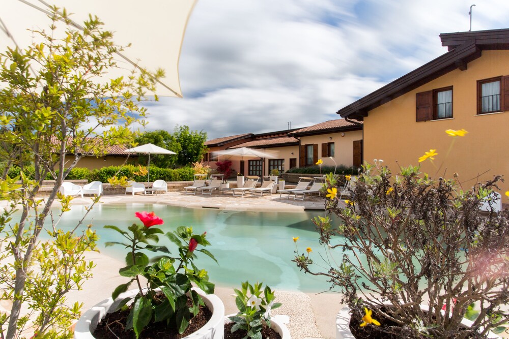 Pinonero Home Holidays & SPA — 4-Star Luxury Hotel in San Severino Marche, Italy