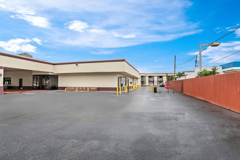 Quality Inn Harvey New Orleans - photo 31