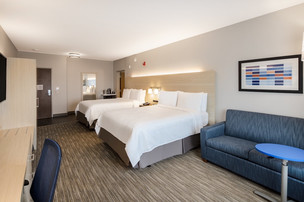 Holiday Inn Express & Suites Ft Myers Beach Sanibel Gateway by IHG - photo 7