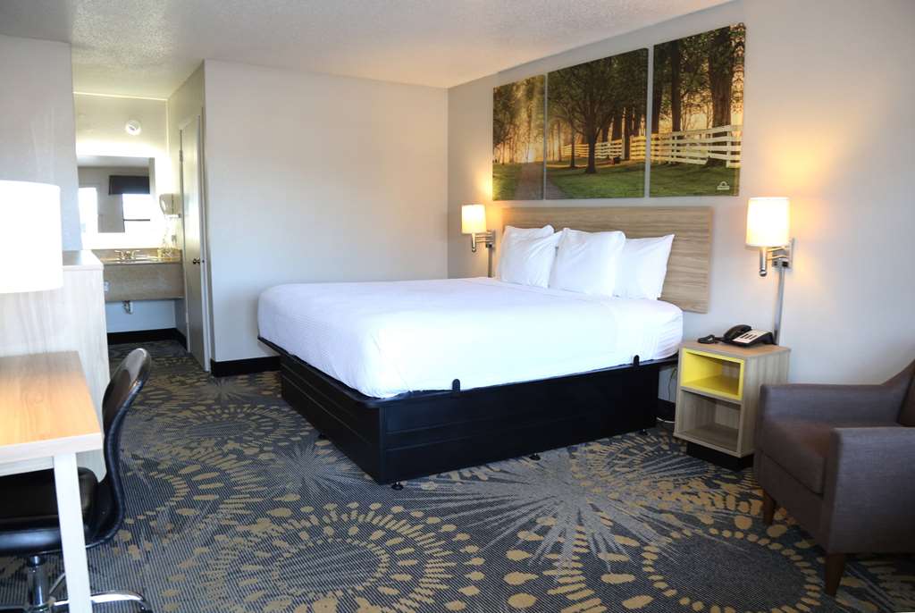 Days Inn by Wyndham Monroe LA - photo 29