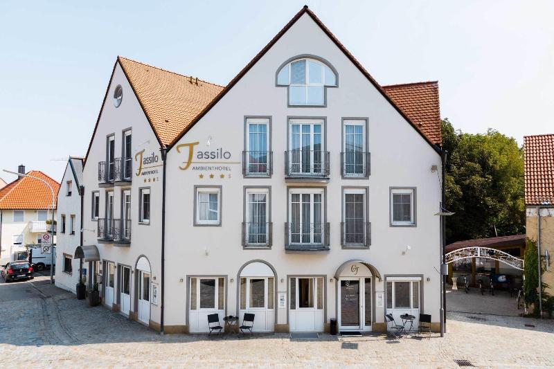 Ambient Hotel Tassilo — hotel in Dingolfing