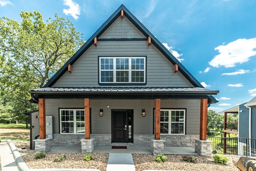 Reunion Lodges at Thousand Hills in Branson, United States