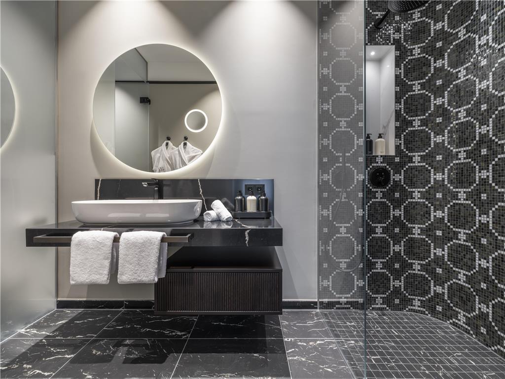 ICONS EHBB rooms Junior Suite Park View