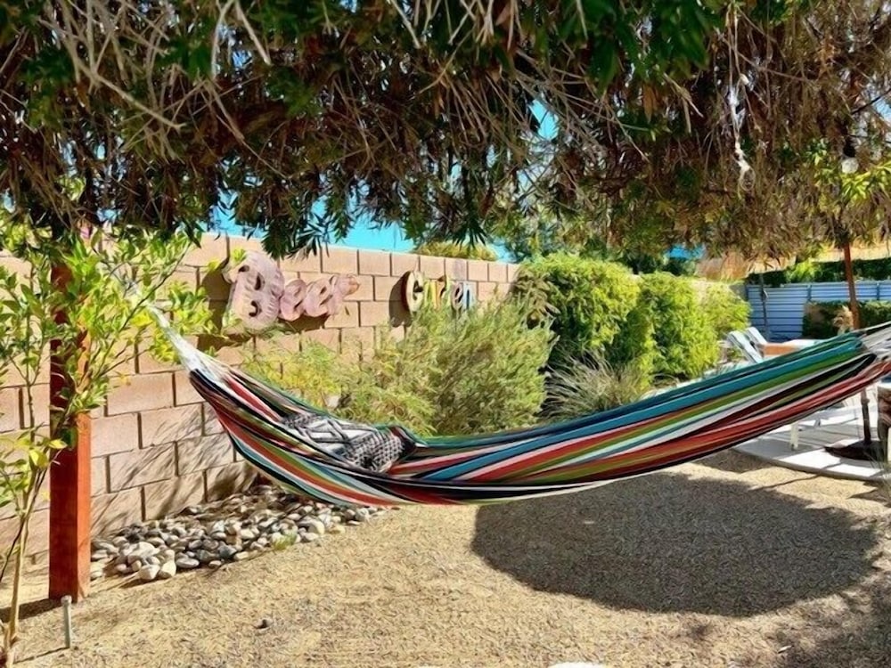 Mid Century Ranch Private Resort style Pool - photo 25