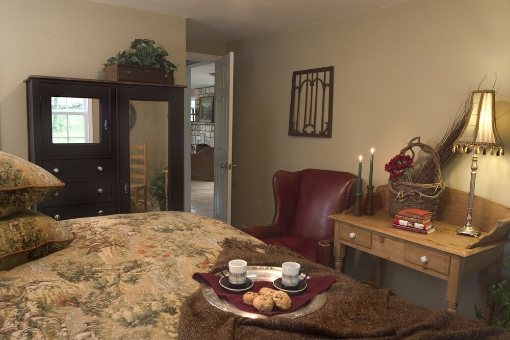 Lake Lucerne Resort & Ranch - photo 8