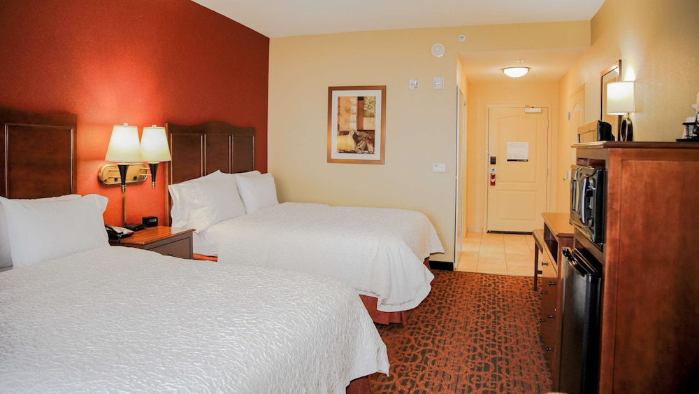 Hampton Inn Matamoras Milford - photo 14