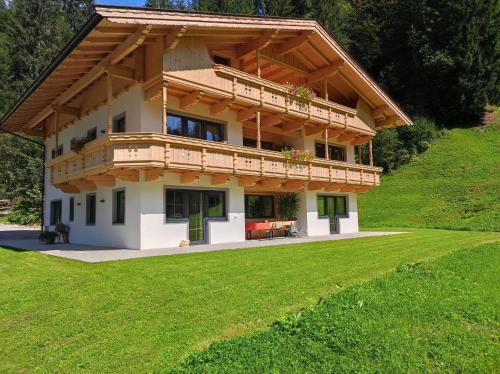 Ferienhaus zur Kundler Klamm by FeWo Plan WILD012 - carbon neutral hotel in Sibratsgfaell