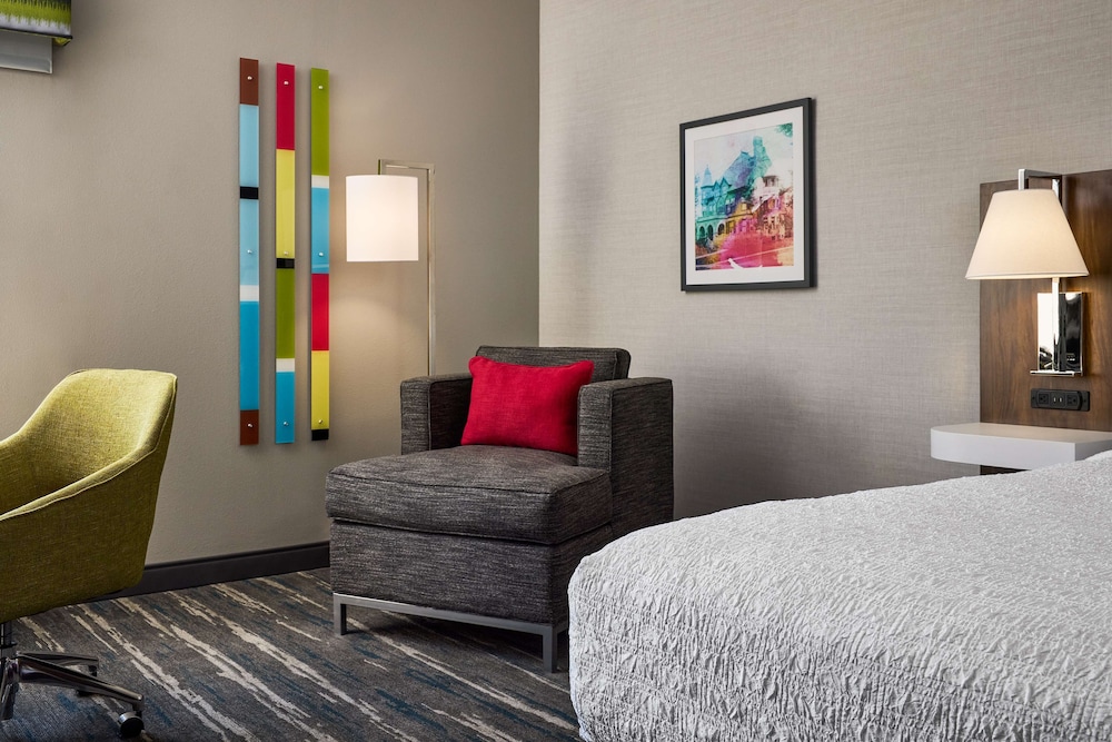 Hampton Inn Massillon - photo 15