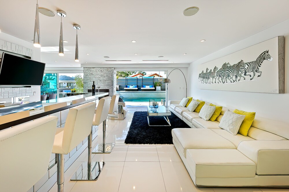 Hollywood Estate With Stunning Views - photo 31
