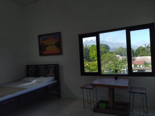 Gadjah Mada Hall Cafe & Penginapan Hostel — 5-Star Luxury Hotel in Terawas, Indonesia