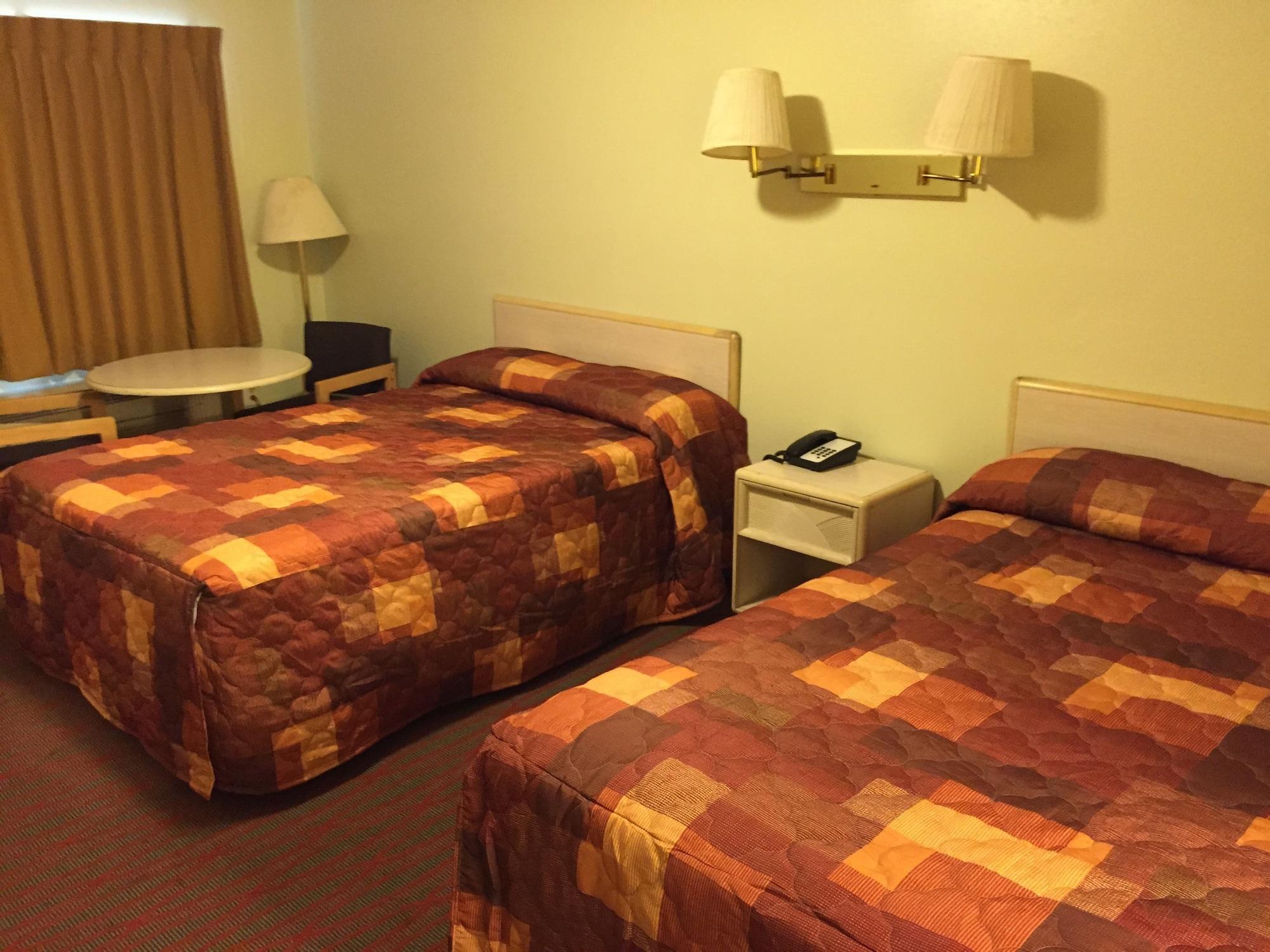 Sebring Inn - photo 3