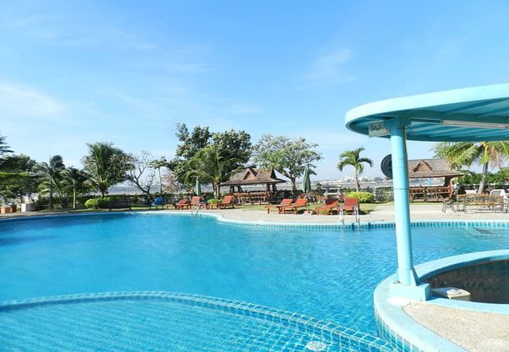 Daosavanh Resort & Spa in Savannakhet, Laos