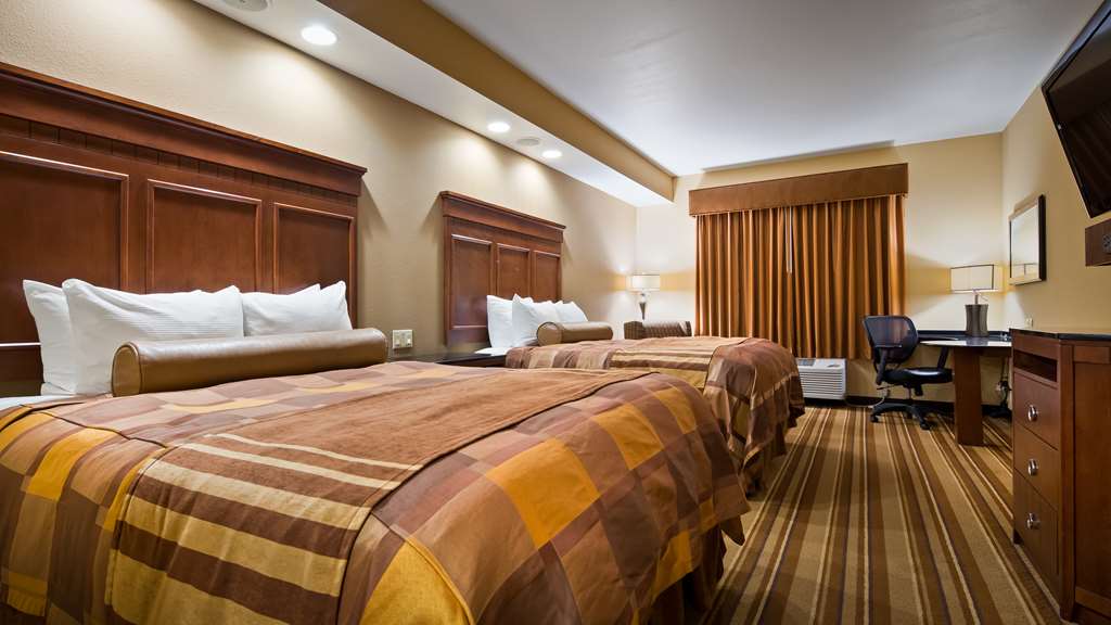 Best Western Plus KC Speedway Inn & Suites - photo 3