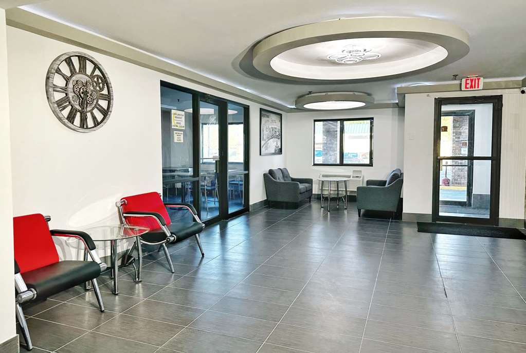 Super 8 by Wyndham Peoria - photo 6