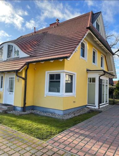 Strandrose 300m Zum Strand — Zingst