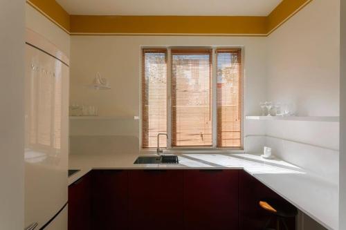 Masterfully Designed Apartment By Wehost