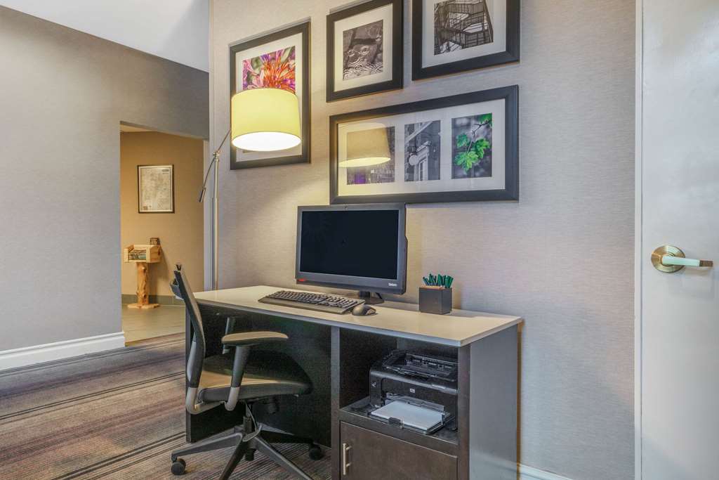 La Quinta Inn & Suites by Wyndham Pueblo - photo 61