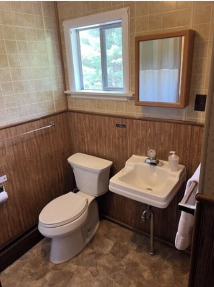 Colton Point Motel - photo 15