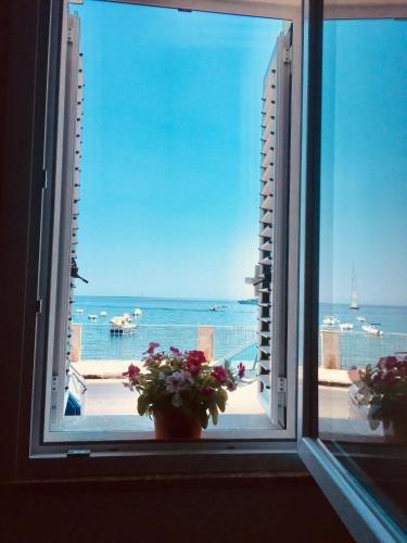 Taormina holidays — 4-Star Luxury Hotel in Giardini-Naxos, Italy