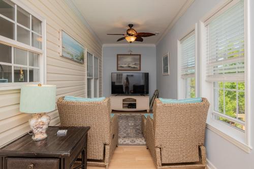 Nemo's Place by Oak Island Accommodations - photo 27