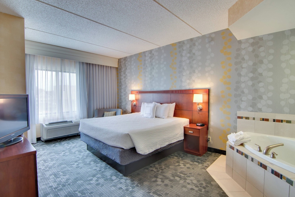 Courtyard by Marriott Rochester Mayo Clinic Area Saint Marys - photo 12