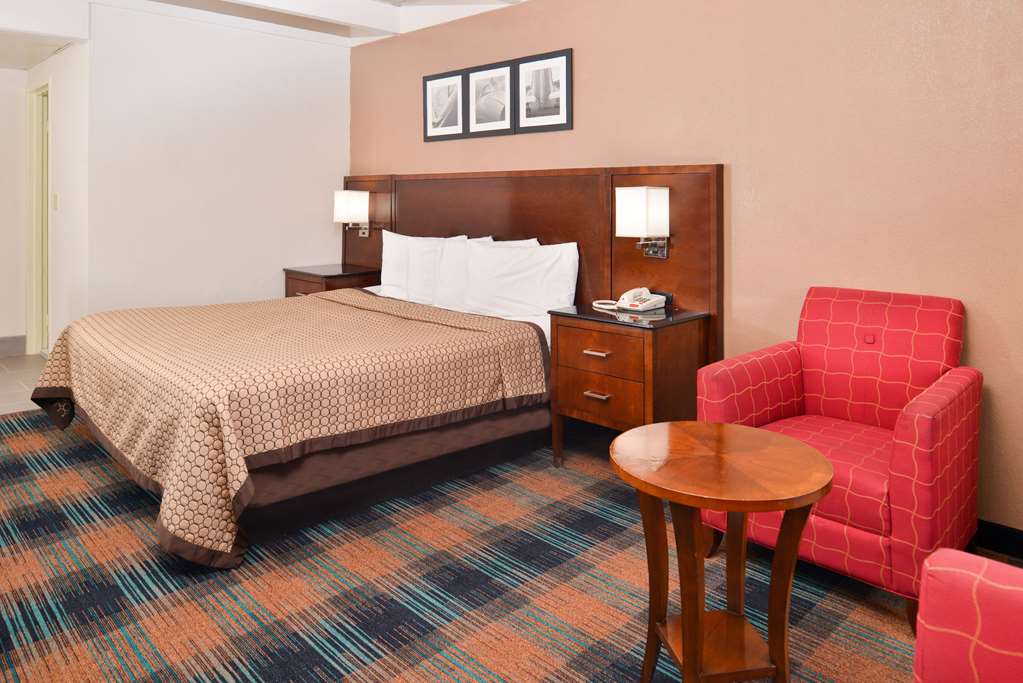 Americas Best Value Inn Augusta Historic Downtown - photo 8