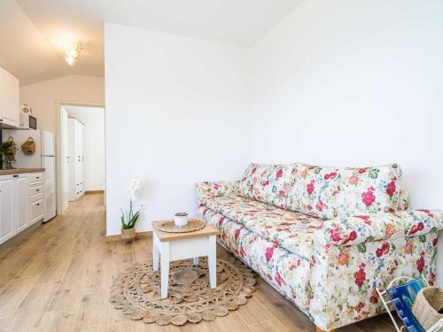 Apartments Lovro One bedroom apartment with Balcony and Sea View 3