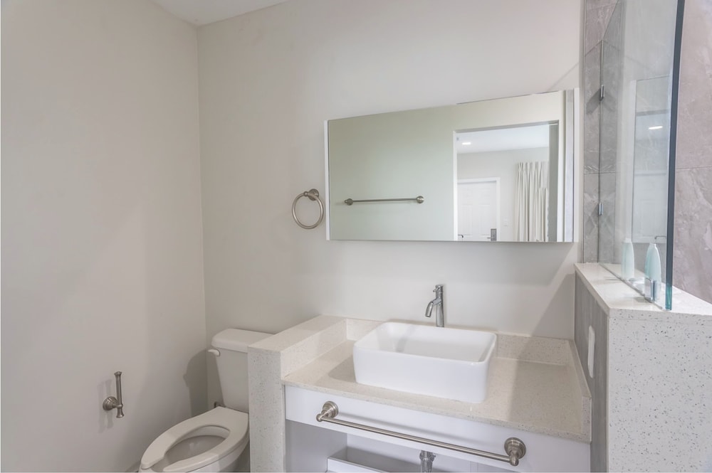 The Biscayne Hotel - photo 36