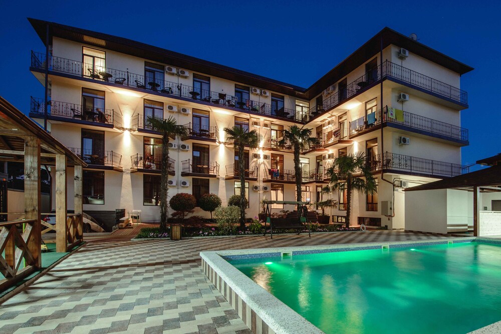 Seven Hotel - carbon neutral hotel in Sochi