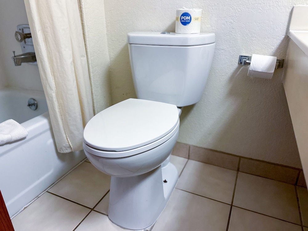 Americas Best Value Inn Salina - photo 13