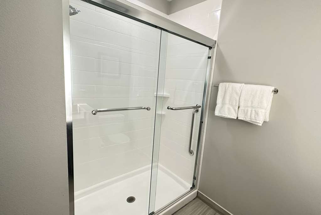 La Quinta Inn & Suites by Wyndham Jackson Cape Girardeau - photo 22
