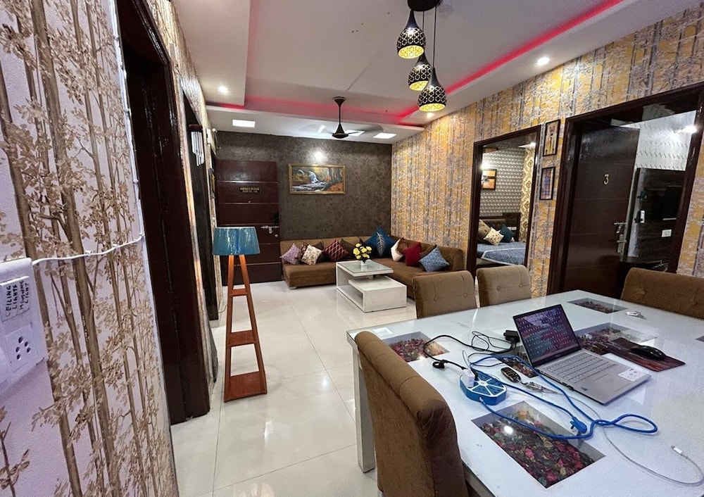Entire 3bhk Luxury Flat in Zirakpur panchkula chandigarh mohali Punjab India