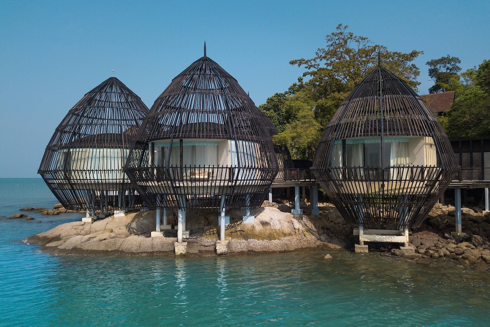 The Ritz Carlton Langkawi — 5-Star Luxury Hotel in Kuah, Malaysia