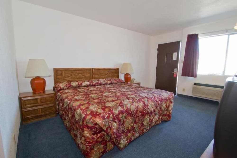 Brooks Street Motor Inn - photo 9