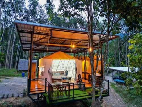 Khao Sok River Canoe&Resort in Nakhon Phanom, Thailand