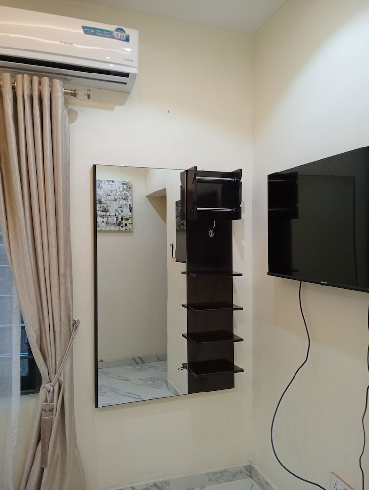Pinefield Courts Apartmentl — 4-Star Luxury Hotel in Akure, Nigeria