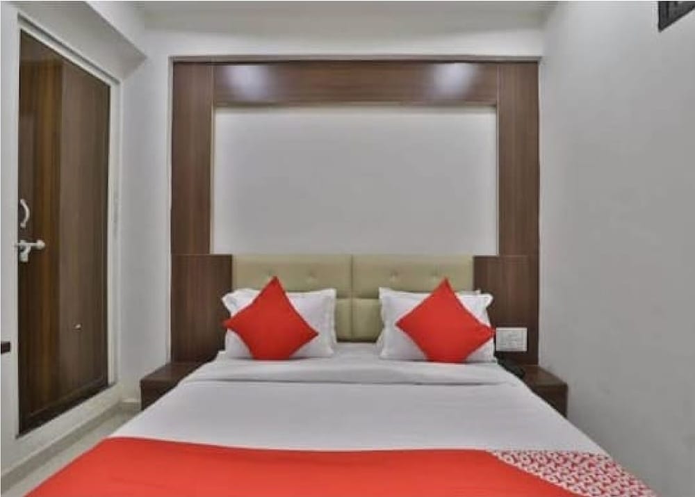 Hotel Dev Palace — Ahmedabad — photo 3